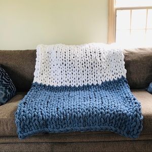 Brand new handmade chunky blanket